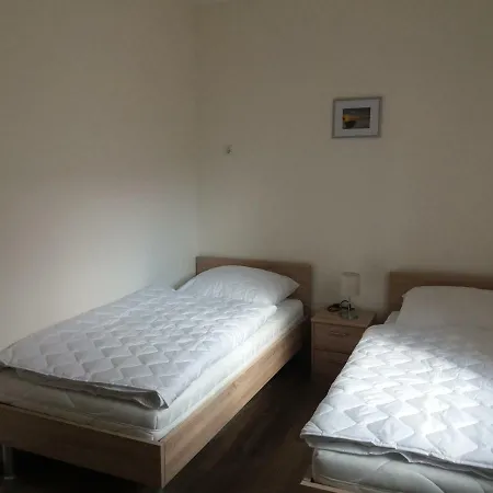 Stoerti 11 بيت للعطل *